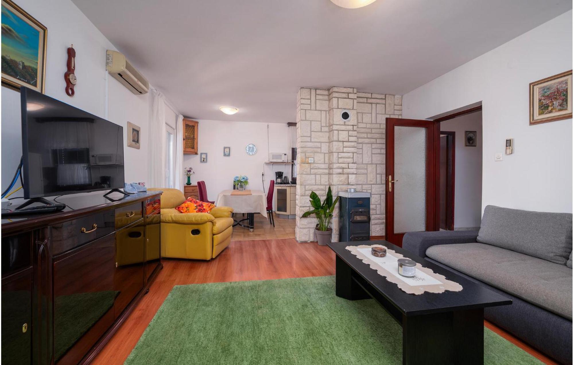 Apartment In With Kitchen